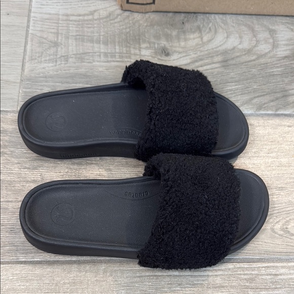 Crocs Black Fuzzy Slide Sandals - Picture 1 of 1